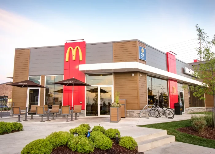Willmott Marketplace, Milton – McDonald's restaurant with patio seating