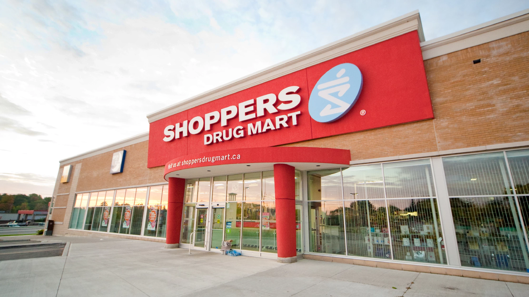 Elgin Park Dr & Toronto St S, Uxbridge – Shoppers Drug Mart storefront
