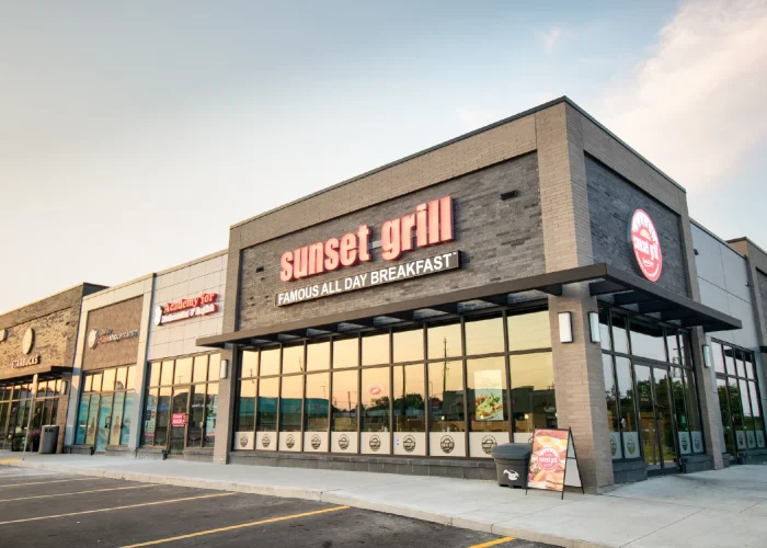 Vista Park Place, Stouffville – Sunset Grill storefront in a retail row