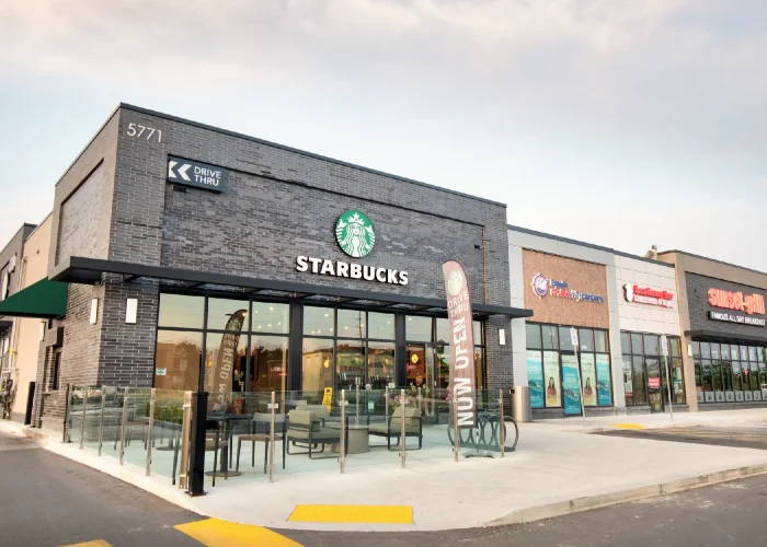 Vista Park Place, Stouffville – Starbucks storefront in a retail row