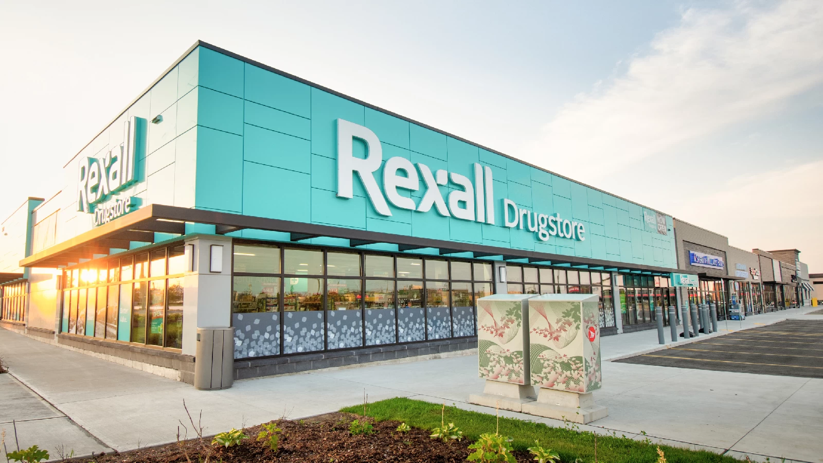 Vista Park Place, Stouffville – Rexall Drugstore storefront with teal facade