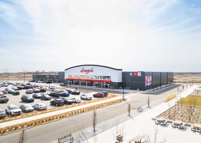 Brooklin Boroughs Phase I, Brooklin – Longo's storefront with parking lot and benches