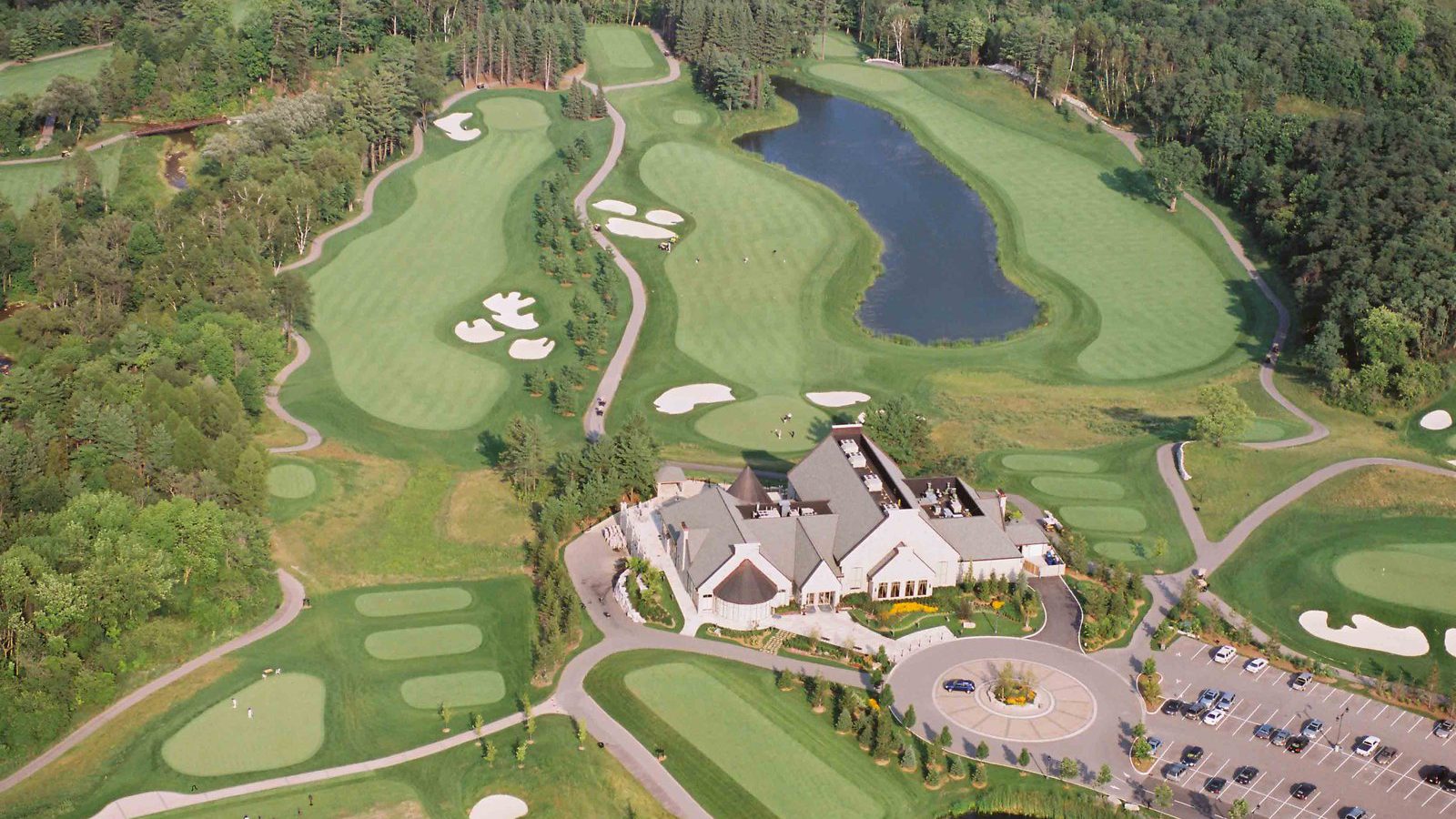 Copper Creek – aerial view of the golf course and clubhouse