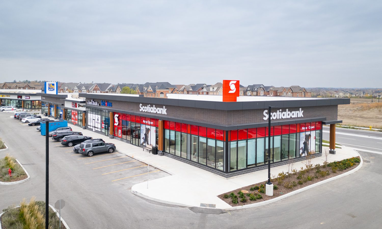 New Kleinburg Marketplace, Kleinburg – elevated view of the Scotiabank pad building