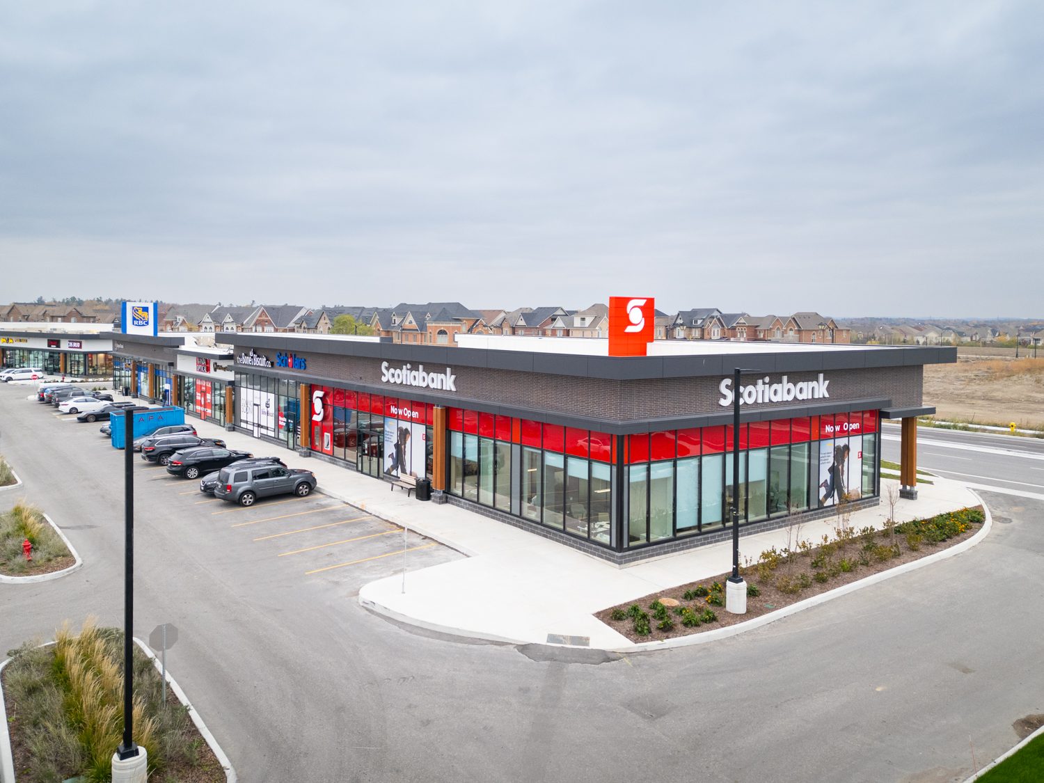 New Kleinburg Marketplace, Kleinburg – elevated view of the Scotiabank pad building