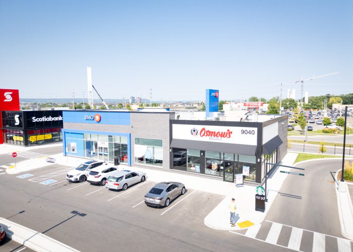Mazmik Marketplace, Milton – Scotiabank, BMO and Osmow's pad building